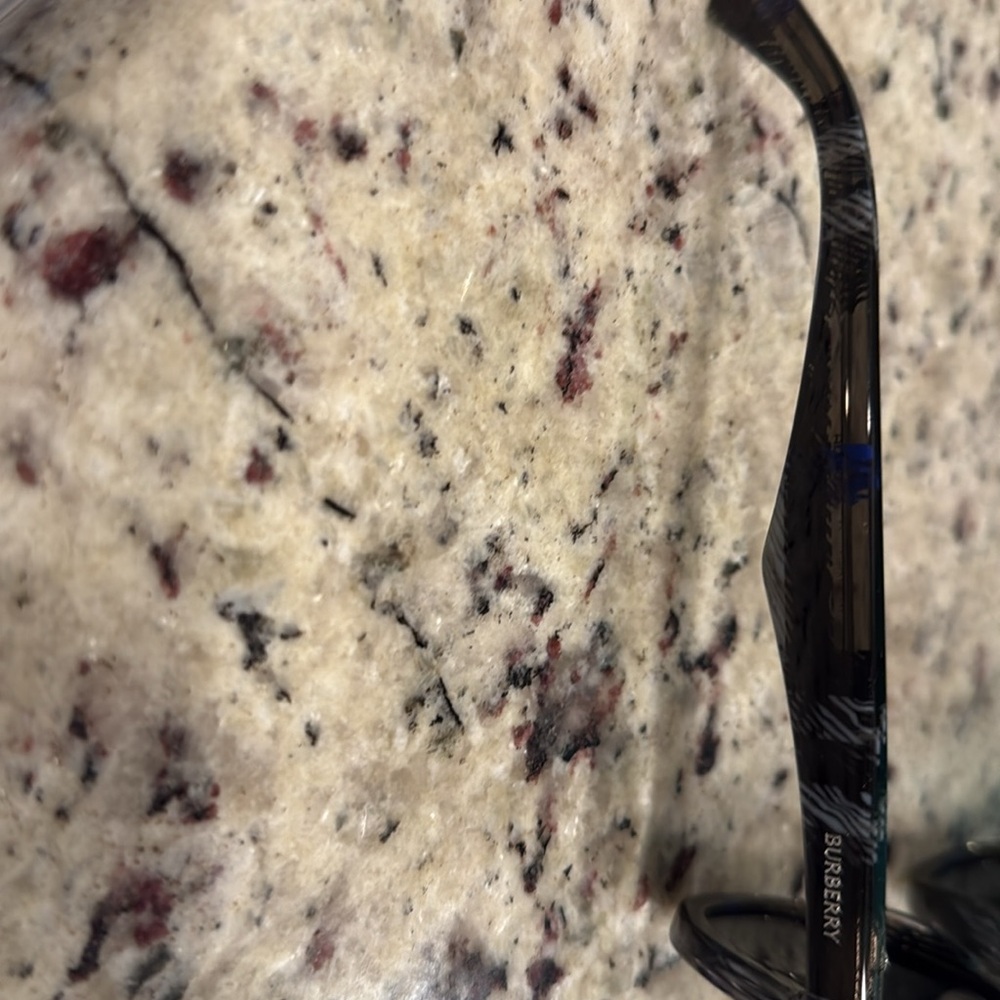 Burberry Black Sunglasses - Picture 6 of 8